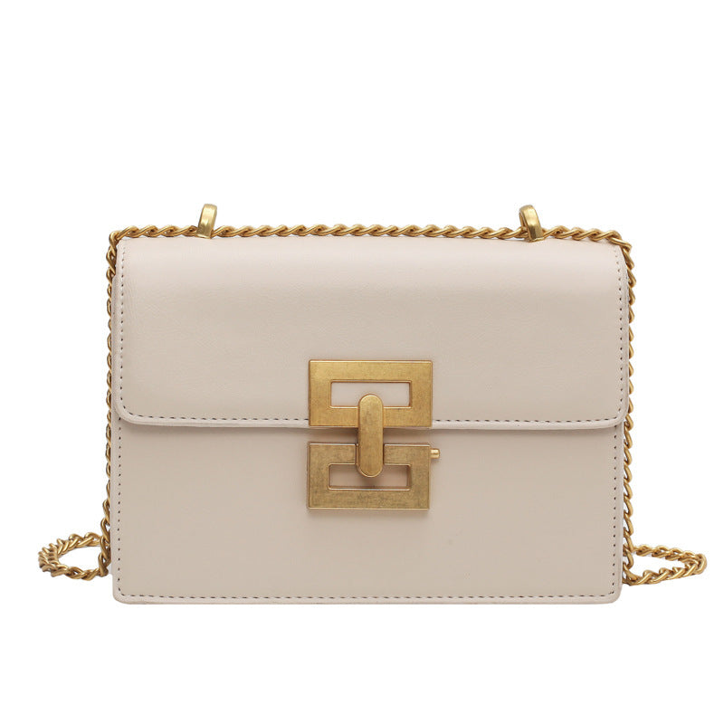 Frontansicht Maye Tasche mit Ketten Träger und Goldene Hardware Elegante PU-Leder Handtasche in Cremebeige – Damenmode Schweiz - Angeleyes & Beauty