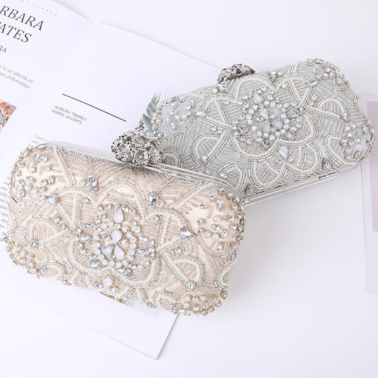 Clarissa Satin mit Perlen bestickt Clutch – 2 Variationen - Angeleyes & Beauty