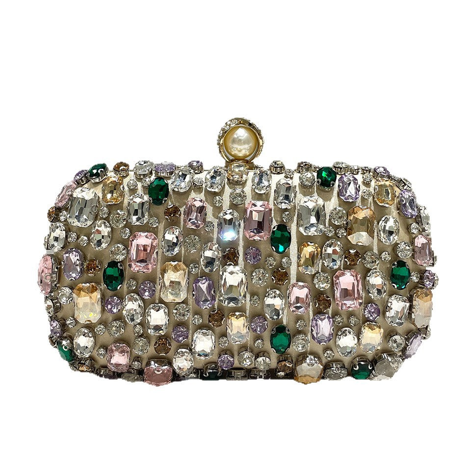 Magdalena Gold Clutch mit Strasssteinen & Perlen Oeffnungsknopf – Luxuriöse Damen-Abendtasche von Angeleyes & Beauty