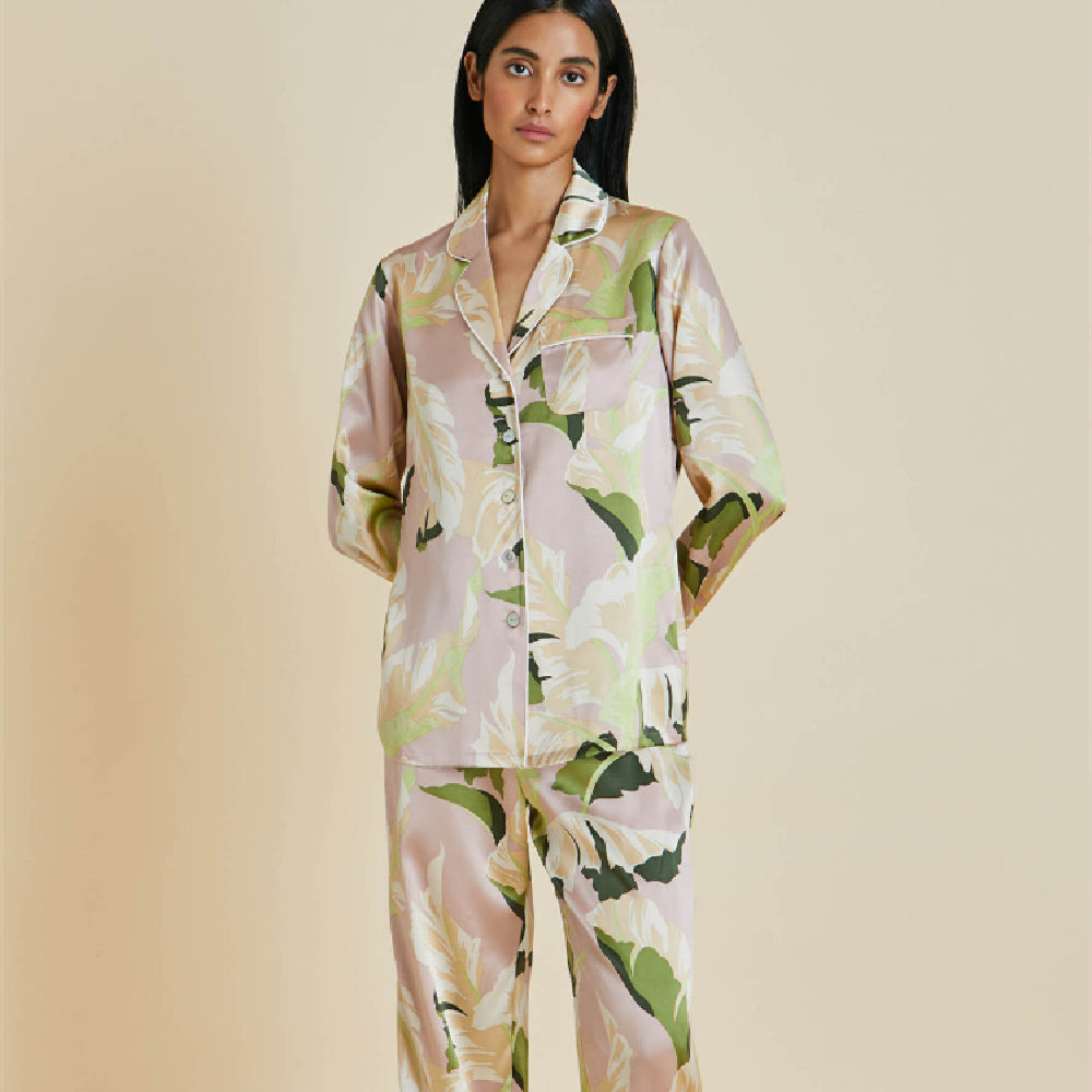 Naomi Satin Pyjama Set in Blüten Beige – Angeleyes & Beauty